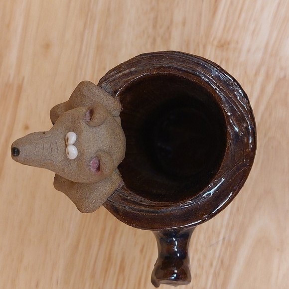 Vintage Red Clay Pottery Bear inside a tree stump Desk decor pen holder - Picture 4 of 5